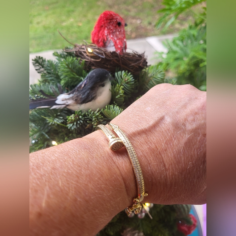 14k GOLD plated with rhinestone Nail Bracelet absolutely stunning!! - Picture 12 of 12